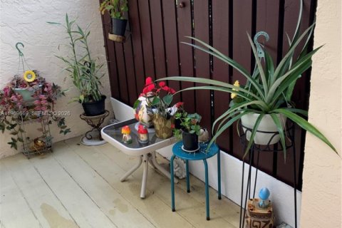 Townhouse in Coconut Creek, Florida 2 bedrooms, 123.75 sq.m. № 2030431 - photo 4