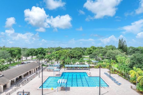 Townhouse in Coconut Creek, Florida 2 bedrooms, 123.75 sq.m. № 2030431 - photo 30