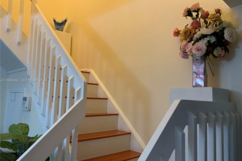 Townhouse in Coconut Creek, Florida 2 bedrooms, 123.75 sq.m. № 2030431 - photo 13