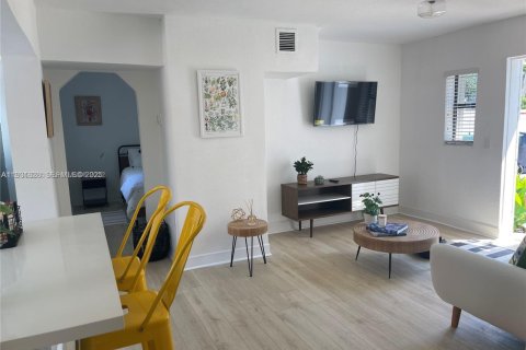 Villa ou maison à louer à Miami, Floride: 1 chambre, 74.32 m2 № 2037952 - photo 11