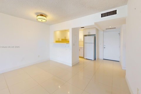 Condominio en venta en Aventura, Florida, 1 dormitorio, 71.35 m2 № 1880048 - foto 6