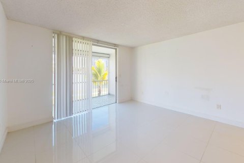 Condominio en venta en Aventura, Florida, 1 dormitorio, 71.35 m2 № 1880048 - foto 4