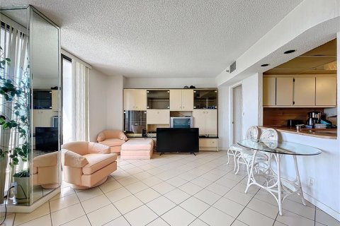 Copropriété à vendre à Miami, Floride: 3 chambres, 141.3 m2 № 2298923 - photo 25