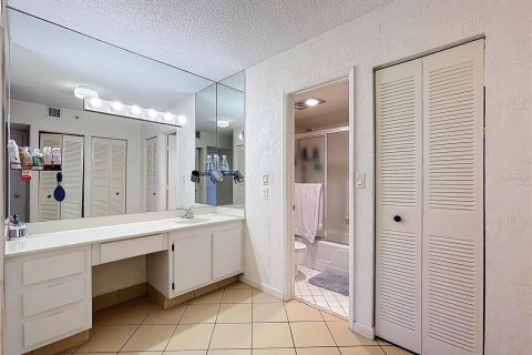 Copropriété à vendre à Miami, Floride: 3 chambres, 141.3 m2 № 2298923 - photo 29