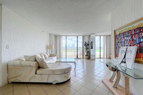 Copropriété à vendre à Miami, Floride: 3 chambres, 141.3 m2 № 2298923 - photo 20