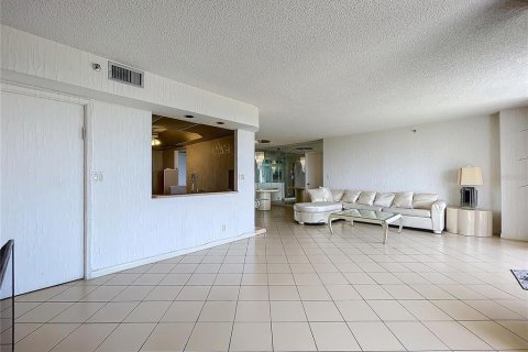 Copropriété à vendre à Miami, Floride: 3 chambres, 141.3 m2 № 2298923 - photo 27