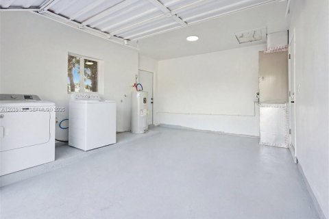 House in Deerfield Beach, Florida 3 bedrooms, 106.65 sq.m. № 2248050 - photo 23