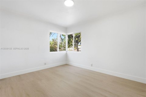 House in Deerfield Beach, Florida 3 bedrooms, 106.65 sq.m. № 2248050 - photo 21