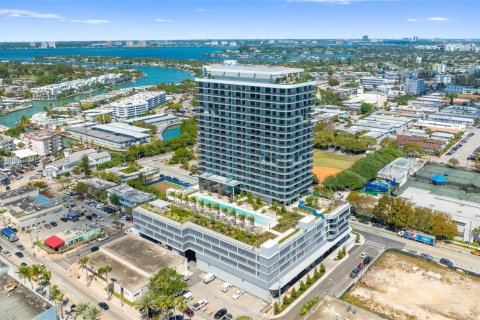 Condo in Miami Beach, Florida, 1 bedroom  № 1692622 - photo 26