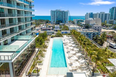 Condo in Miami Beach, Florida, 1 bedroom  № 1692622 - photo 1