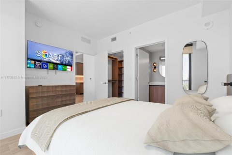 Condo in Miami Beach, Florida, 1 bedroom  № 1692622 - photo 19