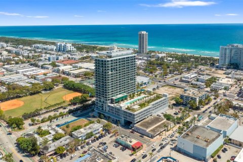 Condo in Miami Beach, Florida, 1 bedroom  № 1692622 - photo 29
