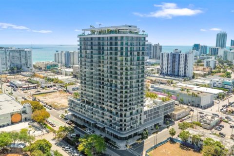 Condo in Miami Beach, Florida, 1 bedroom  № 1692622 - photo 24
