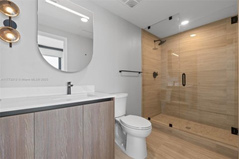 Condo in Miami Beach, Florida, 1 bedroom  № 1692622 - photo 21