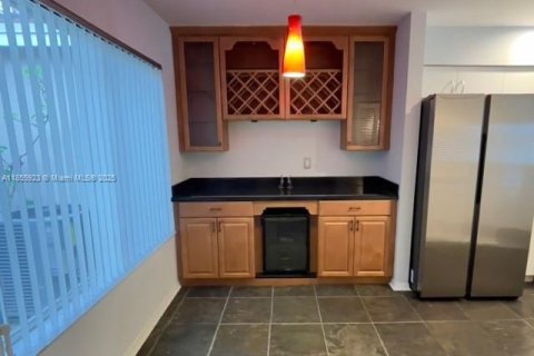 House in Davie, Florida 3 bedrooms, 153.1 sq.m. № 1892318 - photo 23