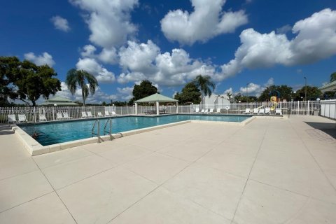 House in Davie, Florida 3 bedrooms, 153.1 sq.m. № 1892318 - photo 13