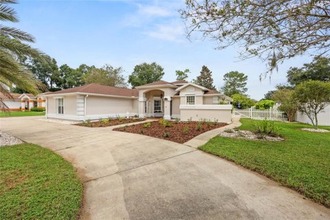 House in Ocala, Florida 3 bedrooms, 170.1 sq.m. № 1899274 - photo 2