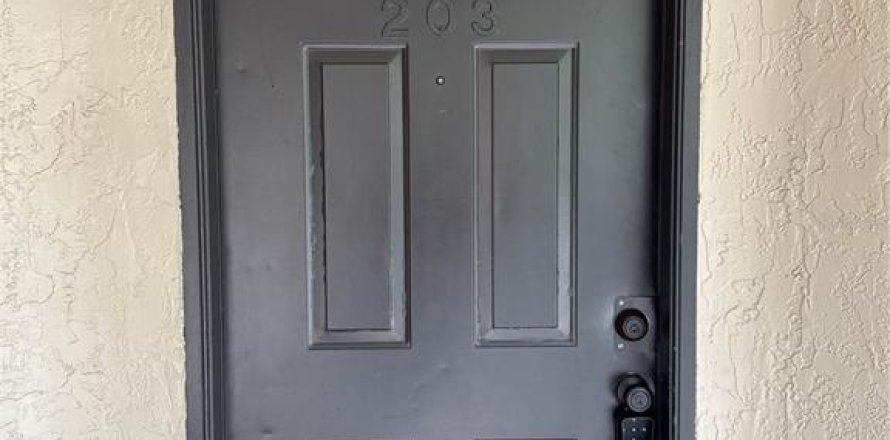 Кондоминиум с 3 комнатами в Альтамонте-Спрингс, Флорида № 1844232