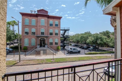 Condo in Tampa, Florida, 2 bedrooms  № 2403693 - photo 21