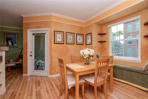 Condo in Tampa, Florida, 2 bedrooms  № 2403693 - photo 12