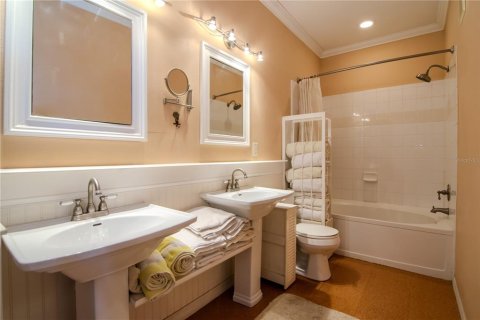 Condo in Tampa, Florida, 2 bedrooms  № 2403693 - photo 15