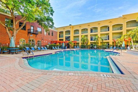Condo in Tampa, Florida, 2 bedrooms  № 2403693 - photo 27