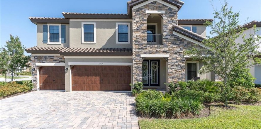 Casa en Odessa, Florida 5 dormitorios, 329.34 m2 № 1725563