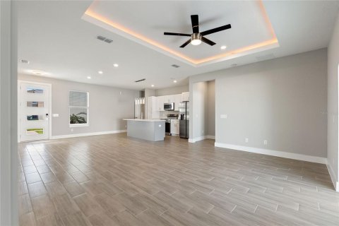 House in Kissimmee, Florida 4 bedrooms, 155.15 sq.m. № 2115457 - photo 6