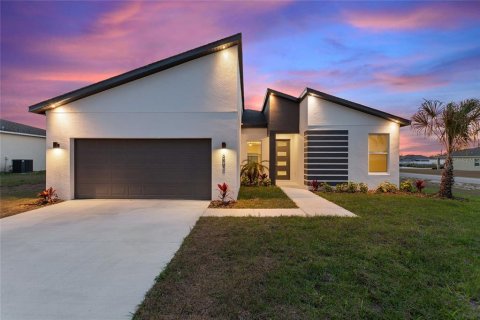 Casa en Kissimmee, Florida 4 dormitorios, 155.15 m2 № 2115457