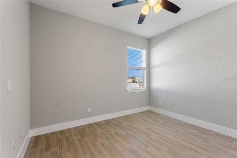 House in Kissimmee, Florida 4 bedrooms, 155.15 sq.m. № 2115457 - photo 19