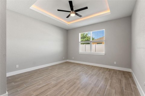 House in Kissimmee, Florida 4 bedrooms, 155.15 sq.m. № 2115457 - photo 21