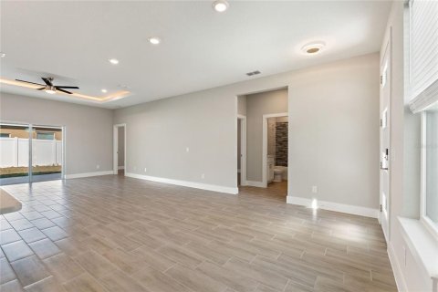 House in Kissimmee, Florida 4 bedrooms, 155.15 sq.m. № 2115457 - photo 5