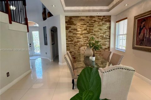 Купить виллу или дом в Майами, Флорида 5 спален, 276.94м2, № 2068272 - фото 5