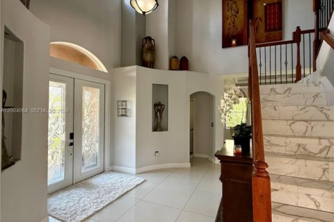 Купить виллу или дом в Майами, Флорида 5 спален, 276.94м2, № 2068272 - фото 3