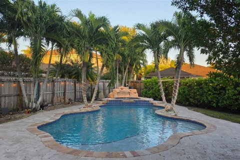 Купить виллу или дом в Майами, Флорида 5 спален, 276.94м2, № 2068272 - фото 15