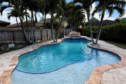 Купить виллу или дом в Майами, Флорида 5 спален, 276.94м2, № 2068272 - фото 9