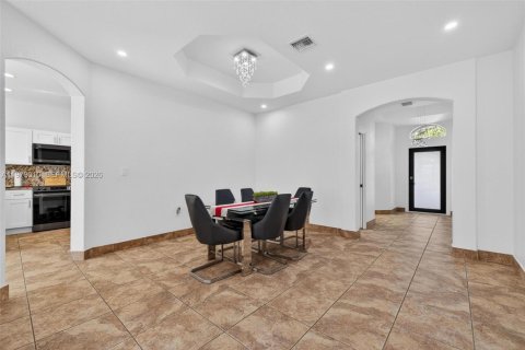 Купить виллу или дом в Катлер-Бей, Флорида 3 спальни, 159.79м2, № 2043674 - фото 14