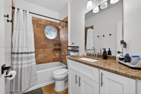 Купить виллу или дом в Катлер-Бей, Флорида 3 спальни, 159.79м2, № 2043674 - фото 9