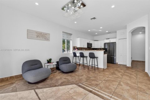 Купить виллу или дом в Катлер-Бей, Флорида 3 спальни, 159.79м2, № 2043674 - фото 26