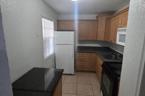 Appartement à louer à West Palm Beach, Floride: 3 pièces, 222.97 m2 № 2269258 - photo 5