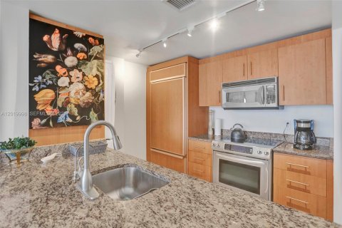 Copropriété à vendre à Bal Harbour, Floride: 1 chambre, 83.24 m2 № 2084026 - photo 4