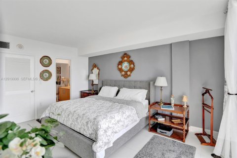 Copropriété à vendre à Bal Harbour, Floride: 1 chambre, 83.24 m2 № 2084026 - photo 18