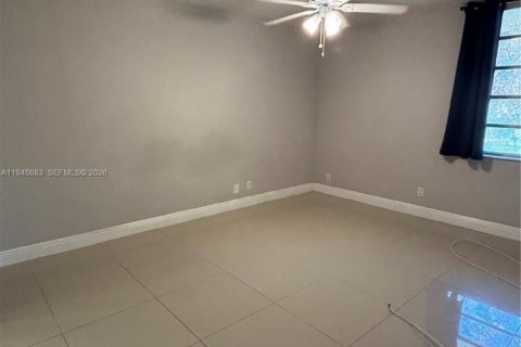 Снять в аренду квартиру в Плантация, Флорида 1 спальня, № 2004688 - фото 4