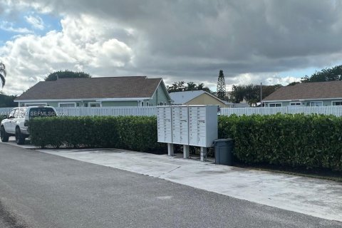 Купить таунхаус в Уэст-Палм-Бич, Флорида 2 спальни, 102.19м2, № 2009142 - фото 2