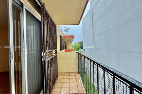 Copropriété à vendre à Miami, Floride: 2 chambres, 74.32 m2 № 1964358 - photo 9
