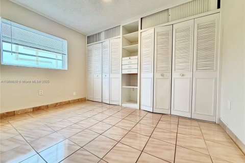 Copropriété à vendre à Miami, Floride: 2 chambres, 74.32 m2 № 1964358 - photo 8