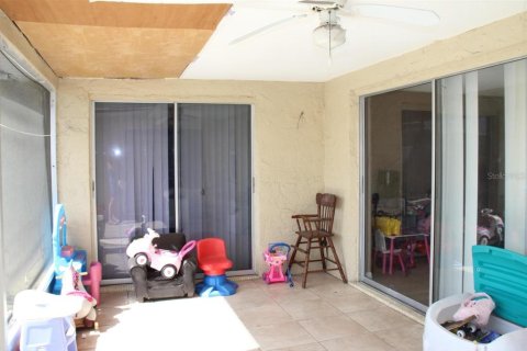 Casa en venta en Port Richey, Florida, 3 dormitorios, 169.92 m2 № 1422762 - foto 18