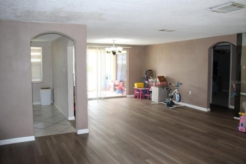 Casa en venta en Port Richey, Florida, 3 dormitorios, 169.92 m2 № 1422762 - foto 4