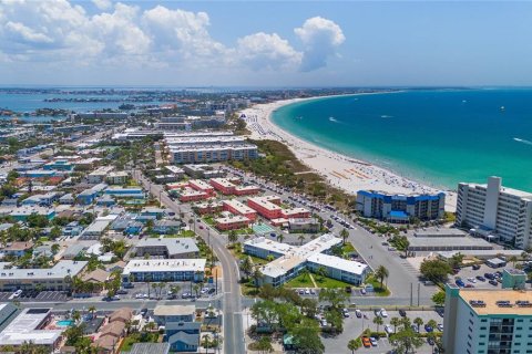 Снять в аренду кондоминиум в Сент-Пит-Бич, Флорида 1 комната, 57.13м2, № 1531873 - фото 24