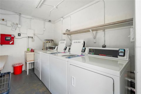 Снять в аренду кондоминиум в Сент-Пит-Бич, Флорида 1 комната, 57.13м2, № 1531873 - фото 17